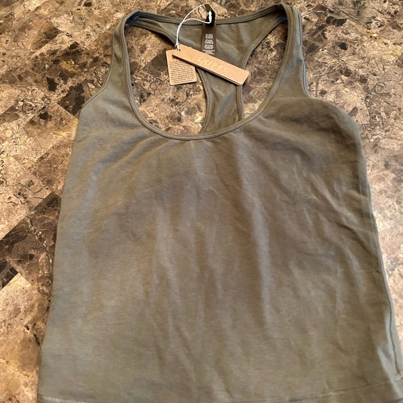 NWT Skims Vintage Cropped Racerback Tank Army - Picture 5 of 5